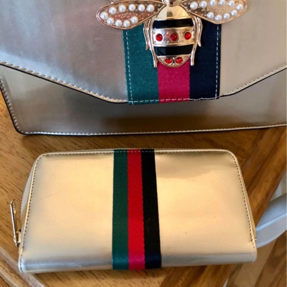 Golden vegan leather satchel w/ matching wallet - Picture 5 of 9